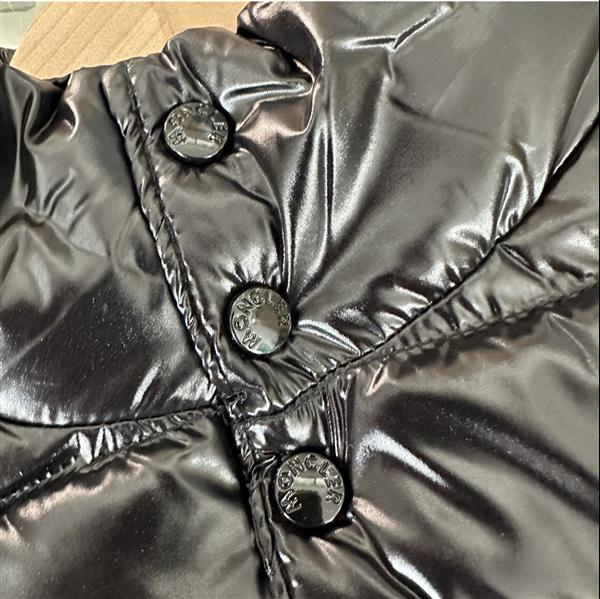 2024322133443971270300